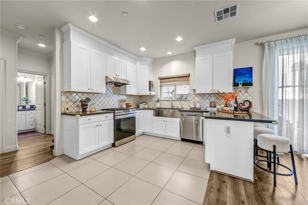 Image 12 of property listing at 5533 Santa Anita Ave, Temple City, CA 91780