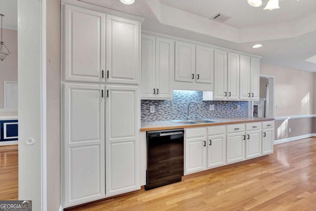 523 Barhams Ridge Drive, Mcdonough, GA 30252