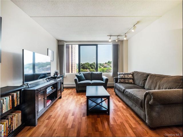 4 Martine Avenue 514, White Plains, NY 10606