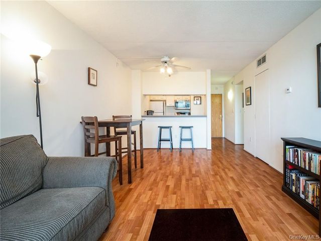 4 Martine Avenue 514, White Plains, NY 10606