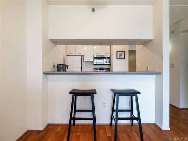 4 Martine Avenue 514, White Plains, NY 10606