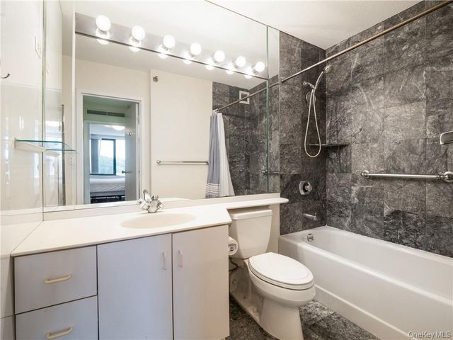 4 Martine Avenue 514, White Plains, NY 10606