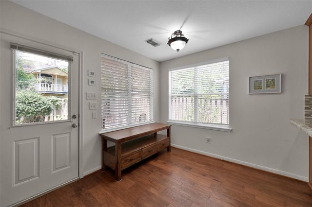 24 E New Avery Place, The Woodlands, TX 77382