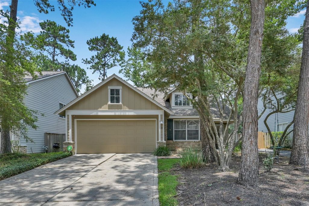 24 E New Avery Place, The Woodlands, TX 77382