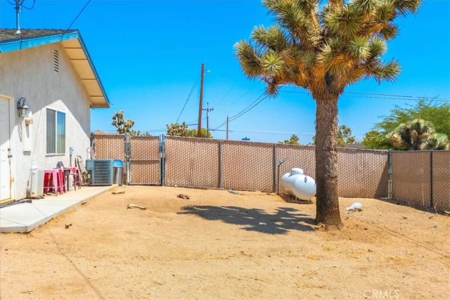 58583 Buena Vista Drive, Yucca Valley, CA 92284