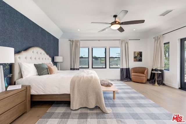 1015 S Tremaine Avenue, Los Angeles, CA 90019