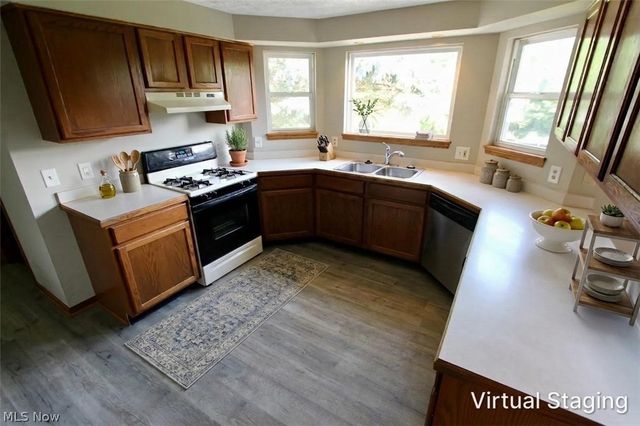 1021 Sugarhouse Lane, Medina, OH 44256
