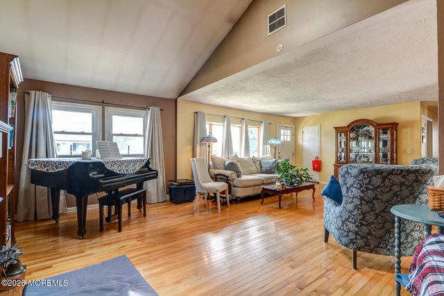 105 Fairway Drive, Brick, NJ 08724