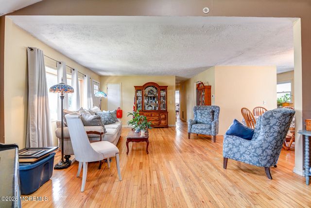 105 Fairway Drive, Brick, NJ 08724
