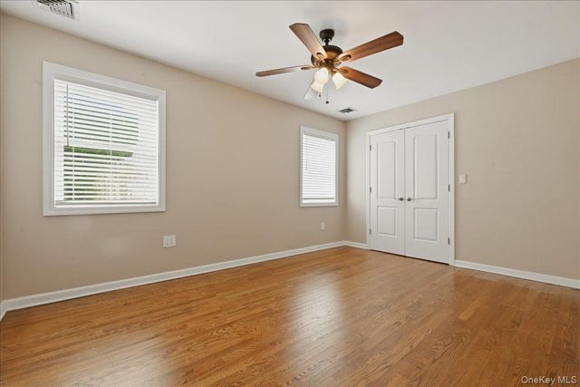 12 Annuskemunnica Road, Babylon, NY 11702
