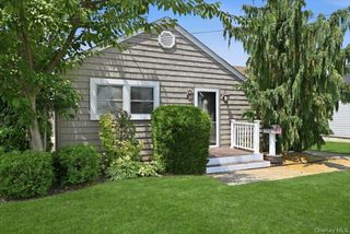 12 Annuskemunnica Road, Babylon, NY 11702