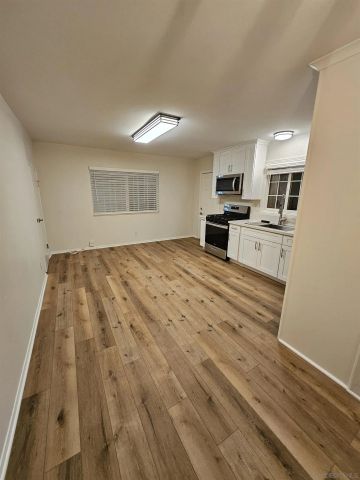 520 Glover AVE B, Chula Vista, CA 91910