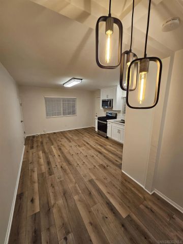 520 Glover AVE B, Chula Vista, CA 91910
