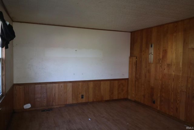 405 SW 3rd Street, Loogootee, IN 47553