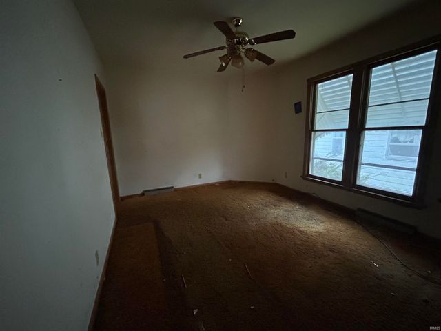 405 SW 3rd Street, Loogootee, IN 47553