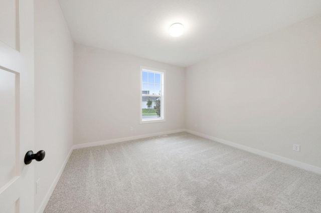 4825 128th Circle NE, Blaine, MN 55449