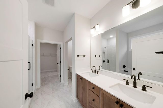 4825 128th Circle NE, Blaine, MN 55449