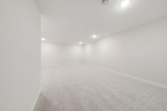 4825 128th Circle NE, Blaine, MN 55449