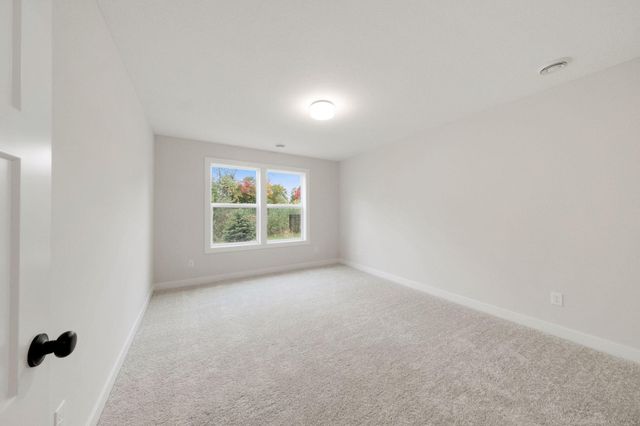 4825 128th Circle NE, Blaine, MN 55449