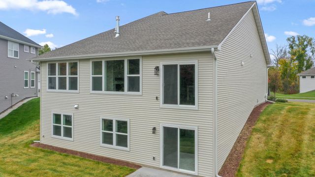 4825 128th Circle NE, Blaine, MN 55449