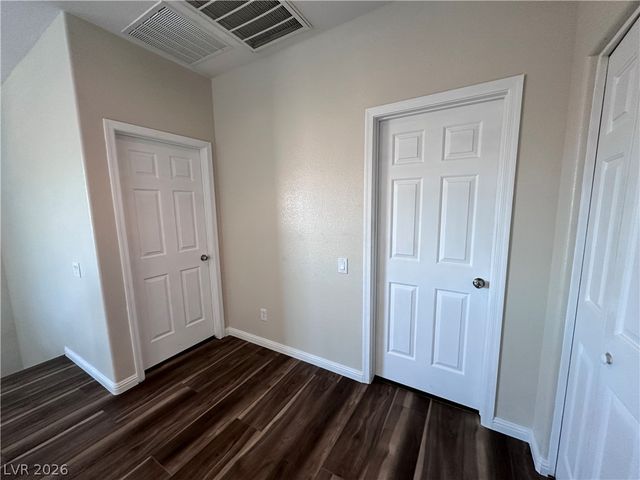 2820 Dowitcher Avenue, North Las Vegas, NV 89084