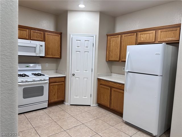 2820 Dowitcher Avenue, North Las Vegas, NV 89084