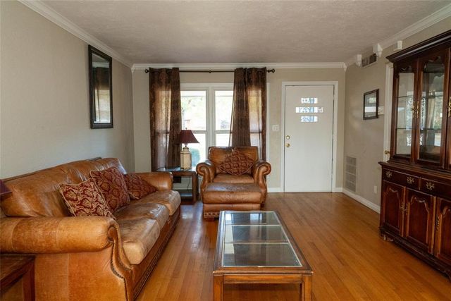 1728 NW 63rd Street, Nichols Hills, OK 73116