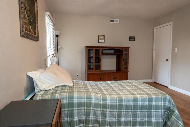 1728 NW 63rd Street, Nichols Hills, OK 73116