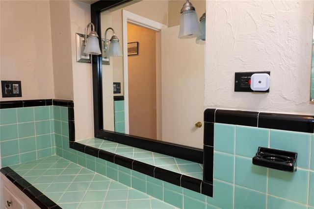 1728 NW 63rd Street, Nichols Hills, OK 73116