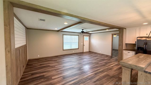 4200 W 730 Road, Hulbert, OK 74441