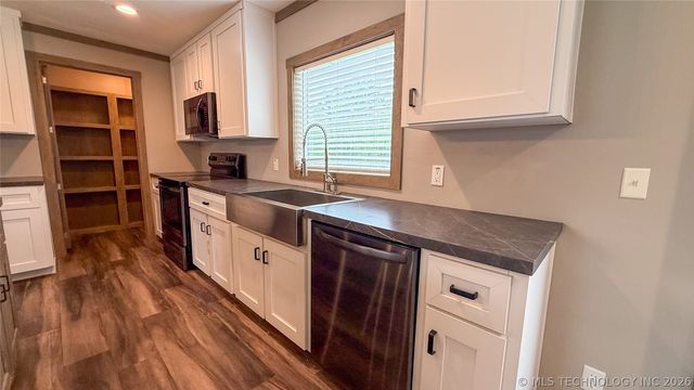 4200 W 730 Road, Hulbert, OK 74441