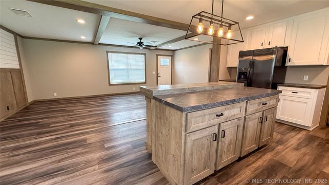 4200 W 730 Road, Hulbert, OK 74441