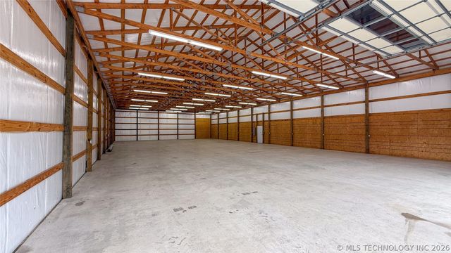 4200 W 730 Road, Hulbert, OK 74441