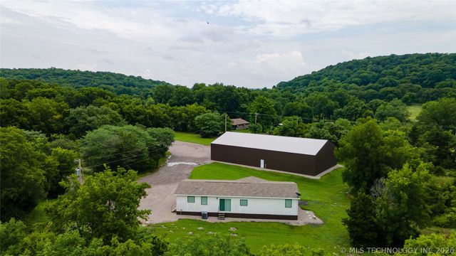 4200 W 730 Road, Hulbert, OK 74441