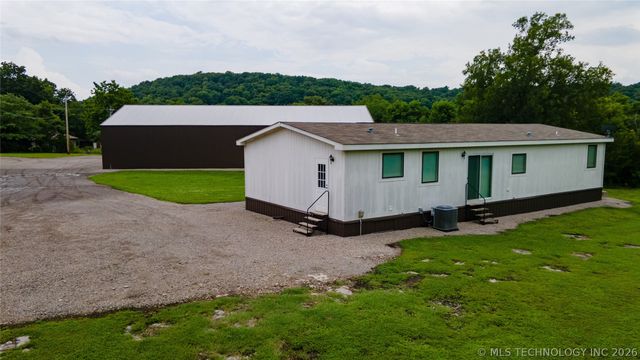 4200 W 730 Road, Hulbert, OK 74441