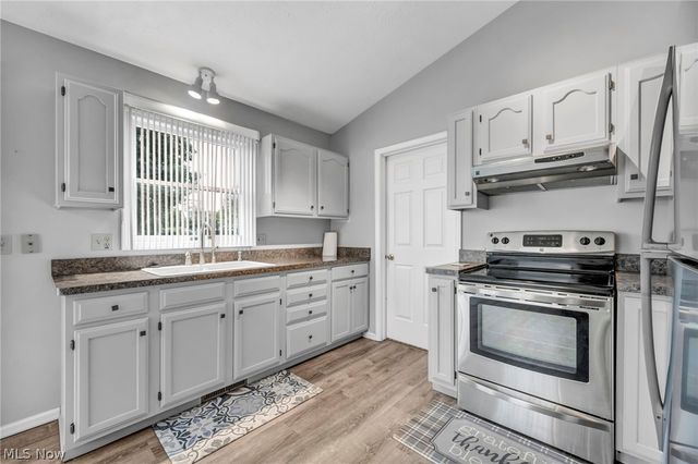 37057 N Doovy Street, Avon, OH 44011