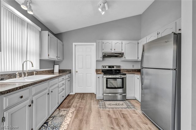 37057 N Doovy Street, Avon, OH 44011