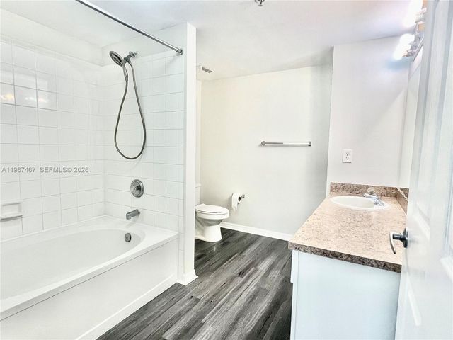 100 SW 117th Ter 2101, Pembroke Pines, FL 33025