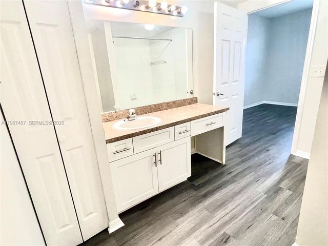 100 SW 117th Ter 2101, Pembroke Pines, FL 33025