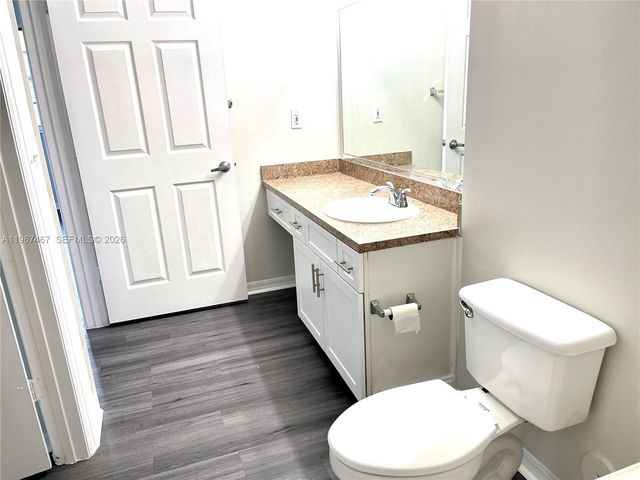 100 SW 117th Ter 2101, Pembroke Pines, FL 33025