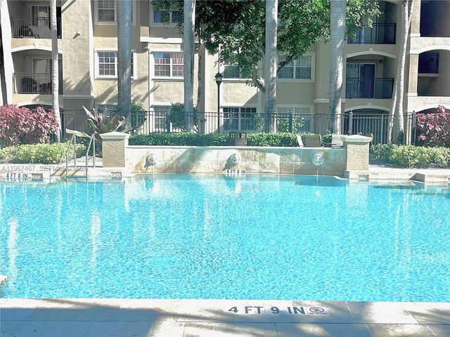 100 SW 117th Ter 2101, Pembroke Pines, FL 33025