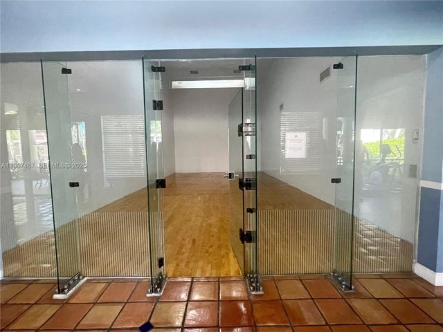 100 SW 117th Ter 2101, Pembroke Pines, FL 33025