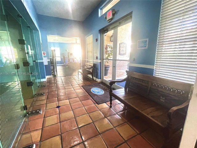 100 SW 117th Ter 2101, Pembroke Pines, FL 33025