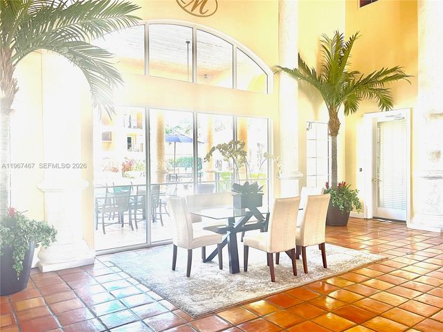 100 SW 117th Ter 2101, Pembroke Pines, FL 33025