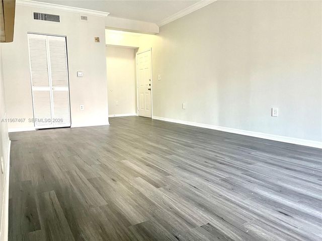 100 SW 117th Ter 2101, Pembroke Pines, FL 33025