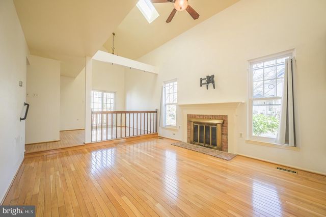 15241 LARKSPUR LN, Dumfries, VA 22025