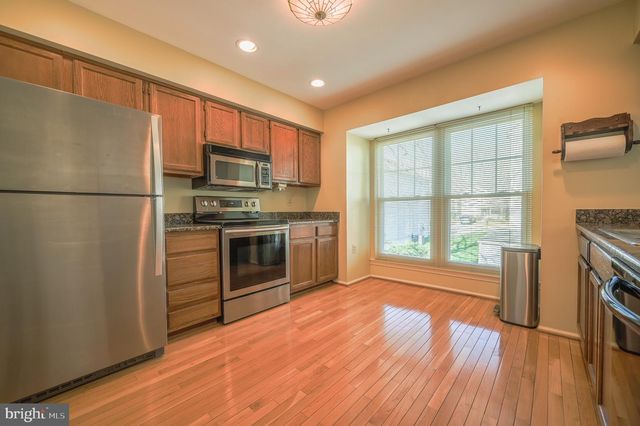 15241 LARKSPUR LN, Dumfries, VA 22025