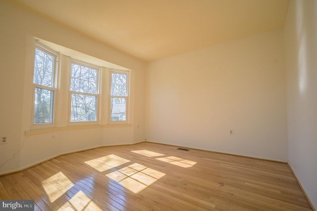 15241 LARKSPUR LN, Dumfries, VA 22025