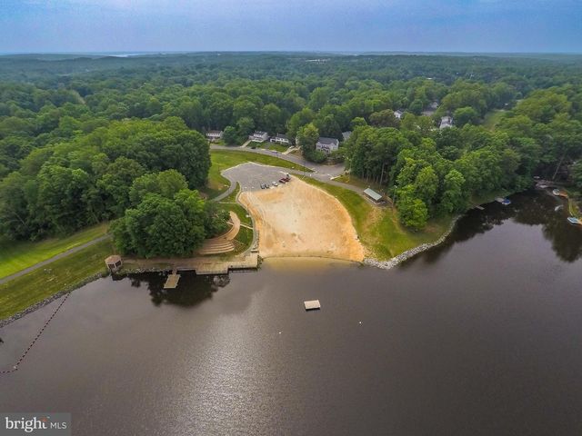 15241 LARKSPUR LN, Dumfries, VA 22025