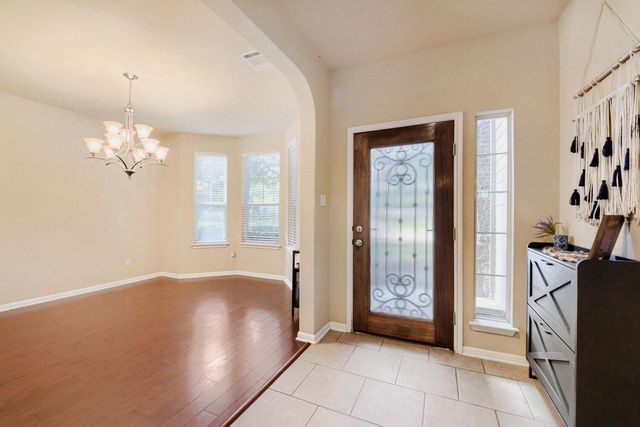 581 Middle CRK, Buda, TX 78610
